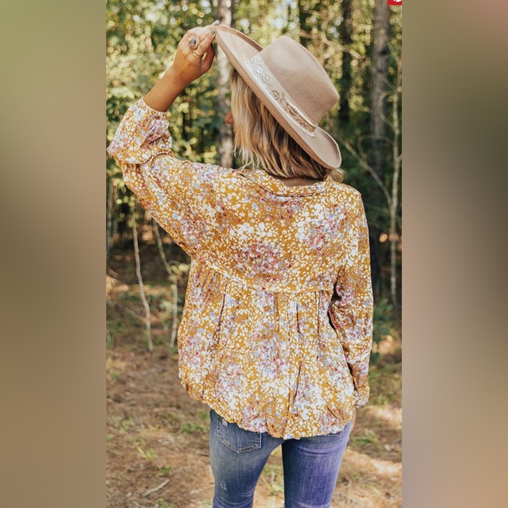 Merit balloon sleeve collared top
